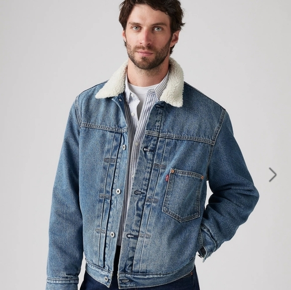 💙🔹️Levi's®🔹️ Men Medium Wash Premium Lined Type I Sherpa Trucker Jacket - Picture 1 of 6